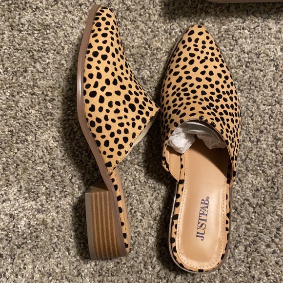 BRAND NEW size 6 mules from JustFab - Picture 3 of 3
